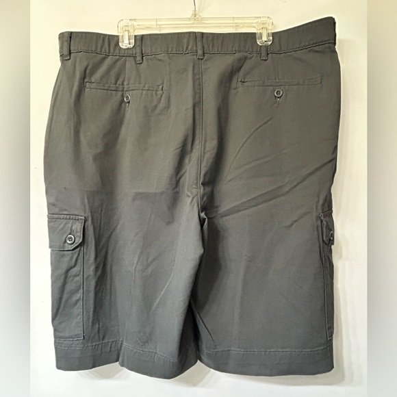 St. John’s Bay Men's Dark Grey 6 Pocket Cargo Shorts 42 Tall NWT - Picture 7 of 11
